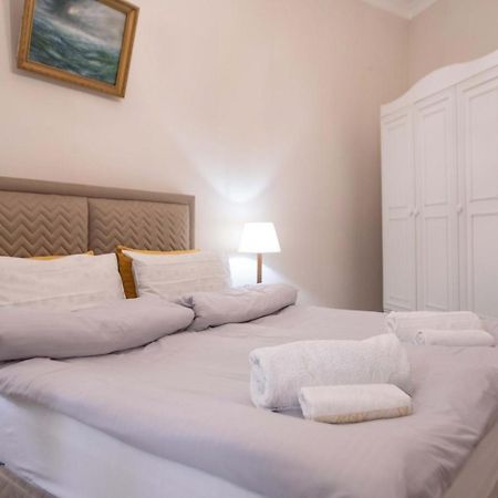 Old Town-Booking Apartment Tbilisi Exterior photo