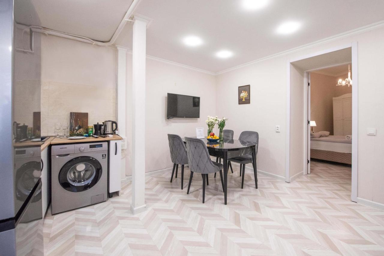 Old Town-Booking Apartment Tbilisi Exterior photo
