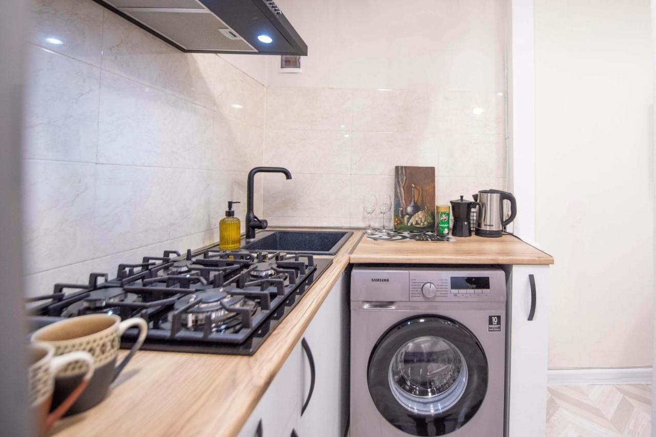 Old Town-Booking Apartment Tbilisi Exterior photo
